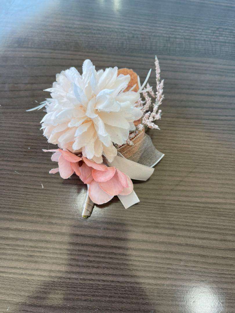 Artificial flower corsage