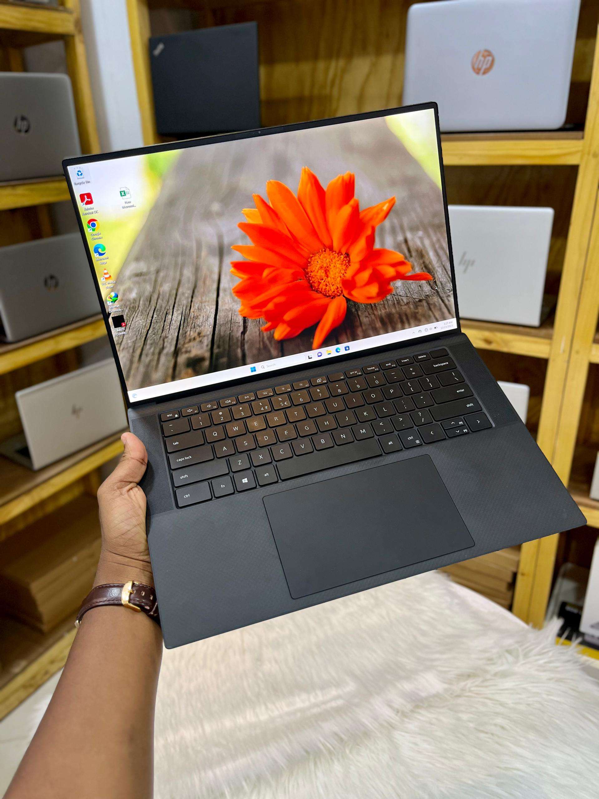【値下げしました❗️】Dell Precision 5550 Core i7 Amazon.com: Dell Precision 5550 Workstation Laptop | 15.6