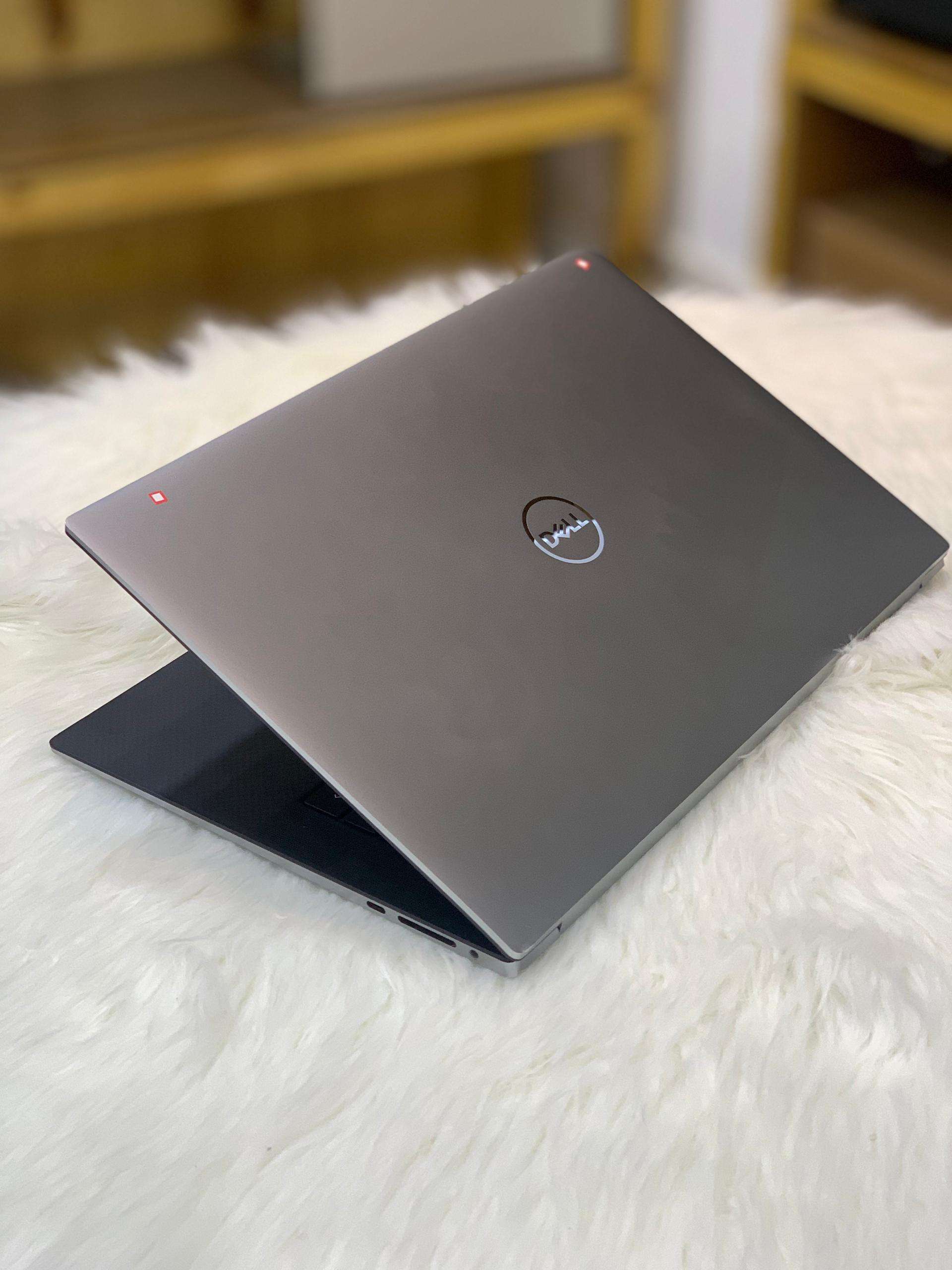 【値下げしました❗️】Dell Precision 5550 Core i7 Dell Precision 5550 Laptop 15.6 - Intel Core i7 10th Gen