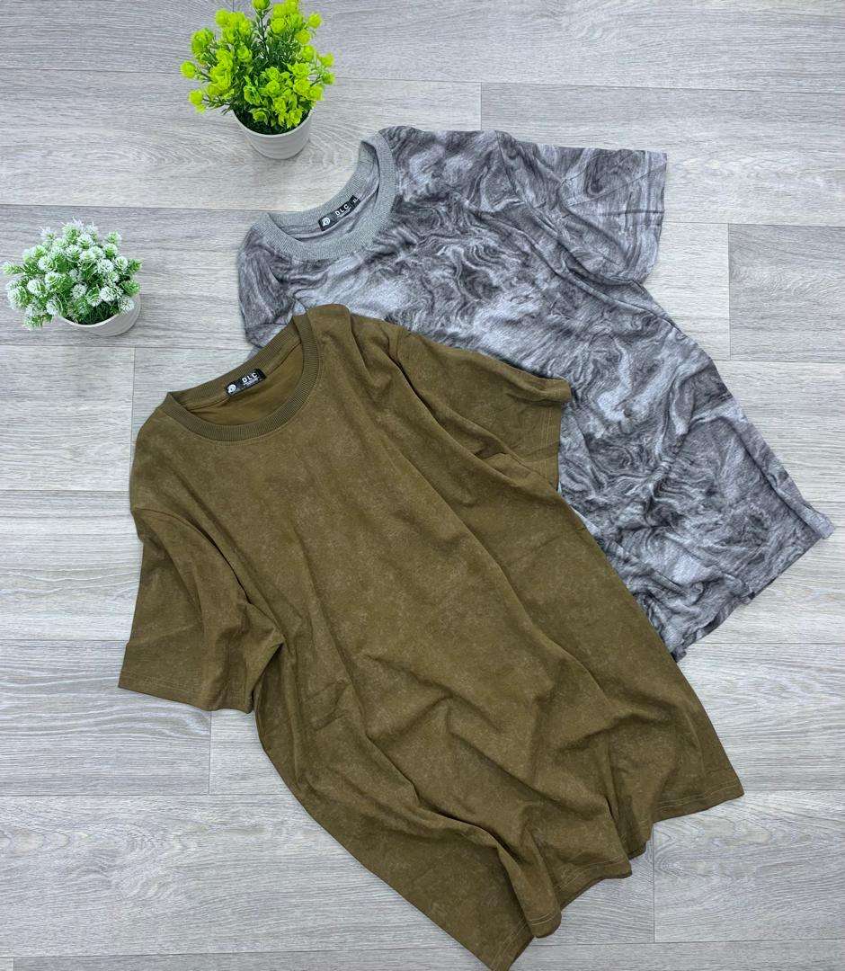 Fashionable lightweight T-shirt