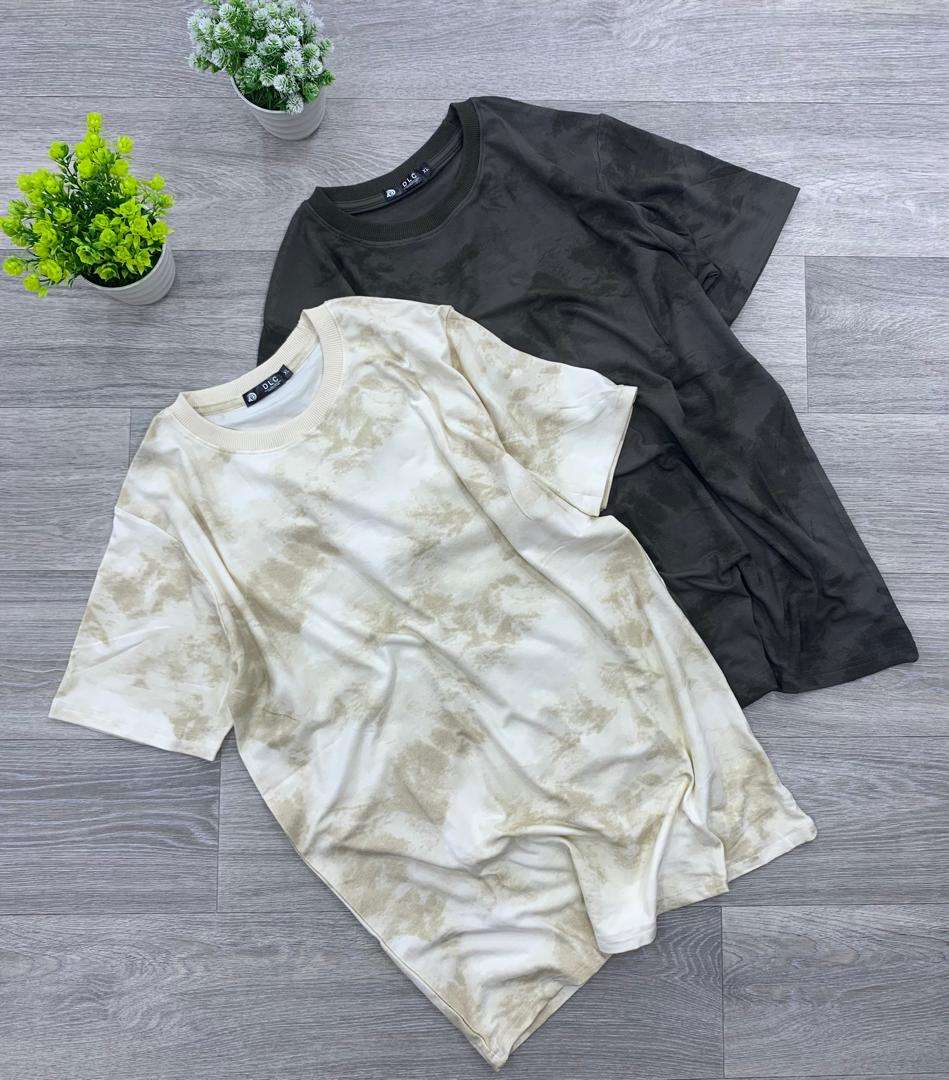 Fashionable lightweight T shirt