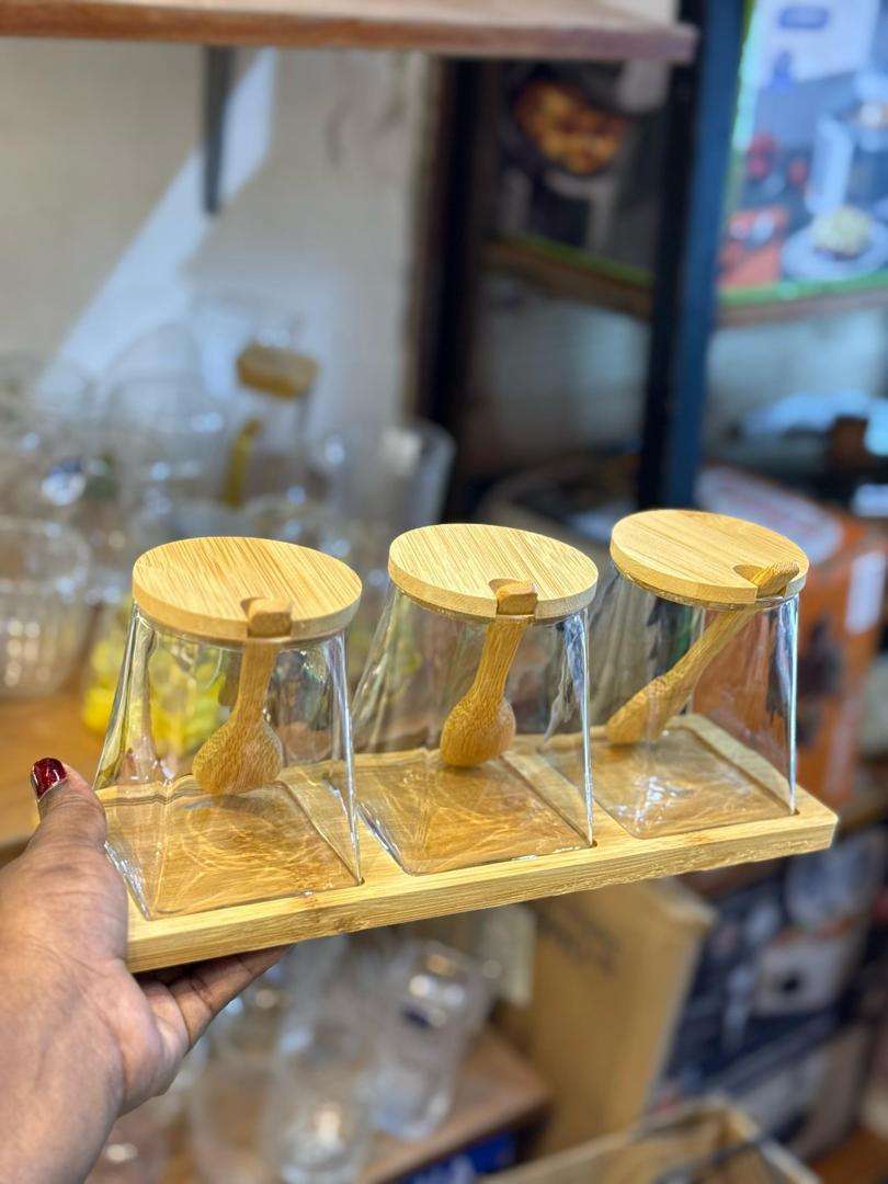 Spices jar set