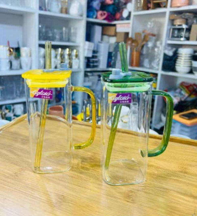 Glacio square glass mugs with straw